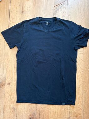 Saxx Men's Black V-Neck Short Sleeve Tee